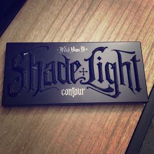 KVD Shade&Light Contour palette